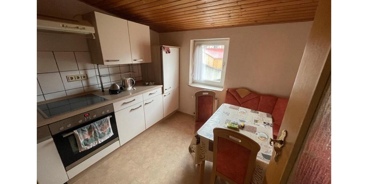 Etagenwohnung Antrifttal - 6 Zimmer, 146 m&sup2;, 800&euro; | Angebot:26652222