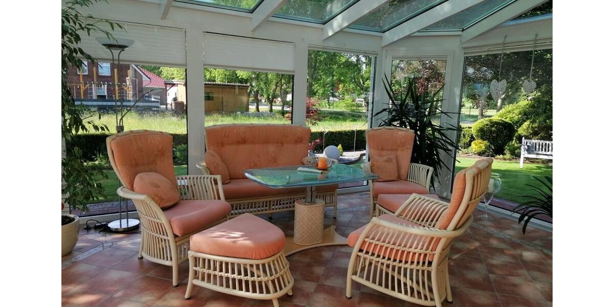 Einfamilienhaus Friedeburg - 8 Zimmer, 220 m&sup2;, 430.000&euro; | Angebot:26781570