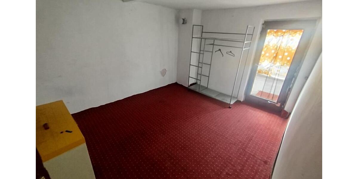 Mehrfamilienhaus, Wohnhaus Geldersheim - 9 Zimmer, 180 m&sup2;, 149.000&euro; | Angebot:27014385
