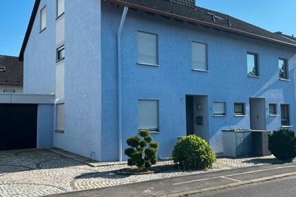 Haus Niederwerrn - 4 Zimmer, 106 m&sup2;, 350.000&euro; | Angebot:26957533