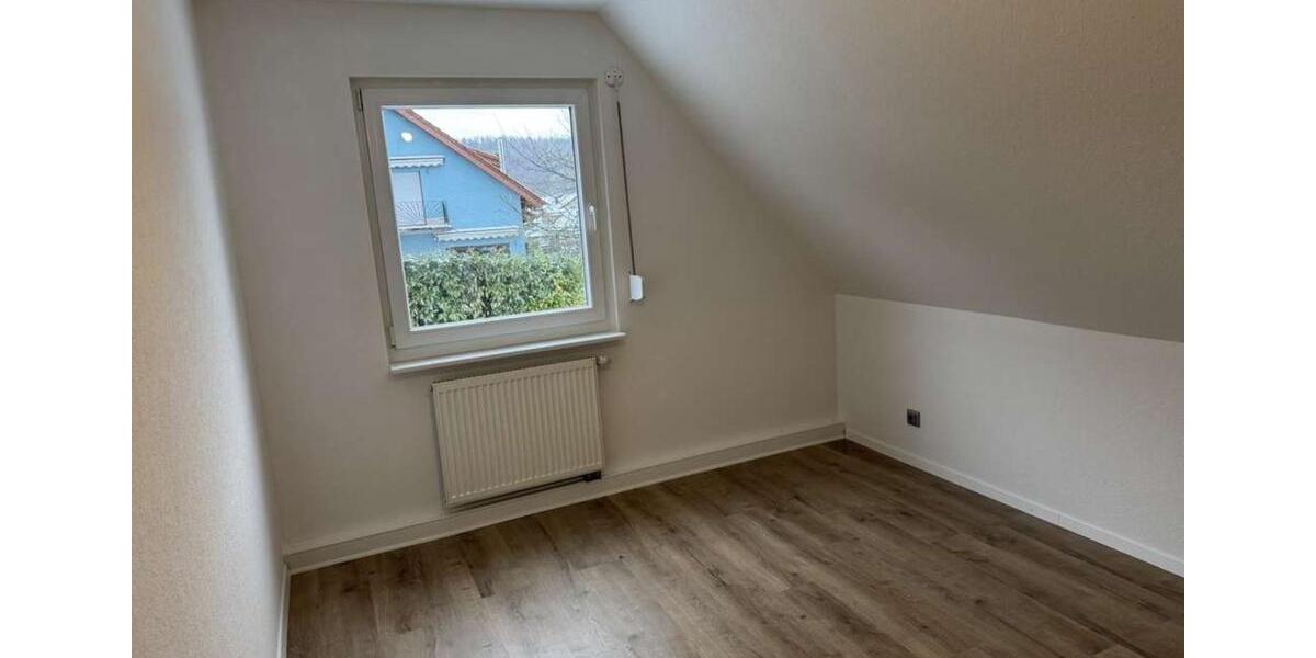 Dachgeschoßwohnung Neckargemünd - 2.5 Zimmer, 74 m&sup2;, 720&euro; | Angebot:24833689