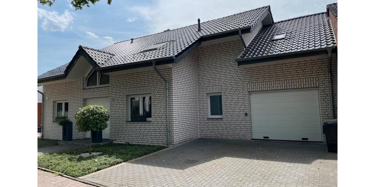 Einfamilienhaus Nettetal - 7 Zimmer, 220 m&sup2;, 630.000&euro; | Angebot:27030899