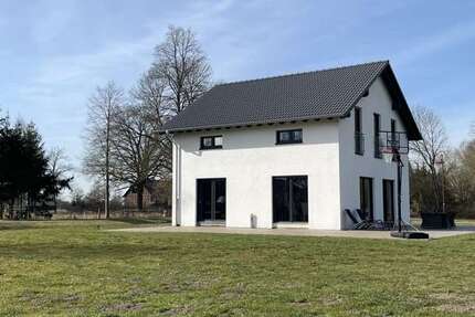 Haus zum Kaufen in Wahrenberg 389.000 € 140 m² 5 zimmer
