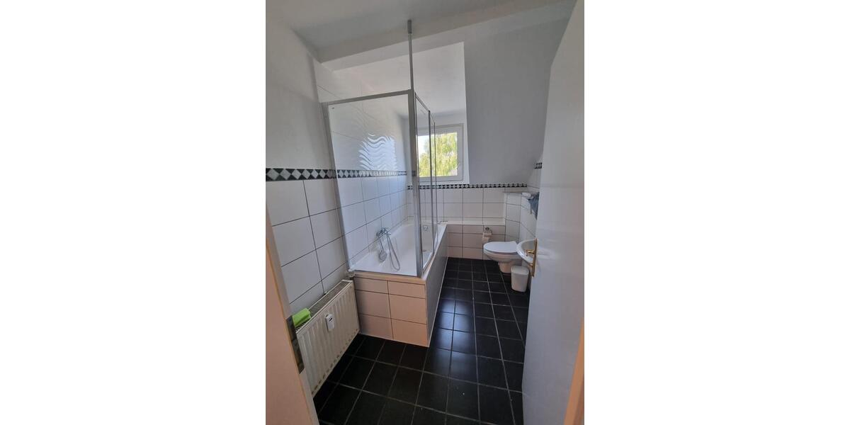 Etagenwohnung Velbert - 4 Zimmer, 90 m&sup2;, 1.120&euro; | Angebot:24829698