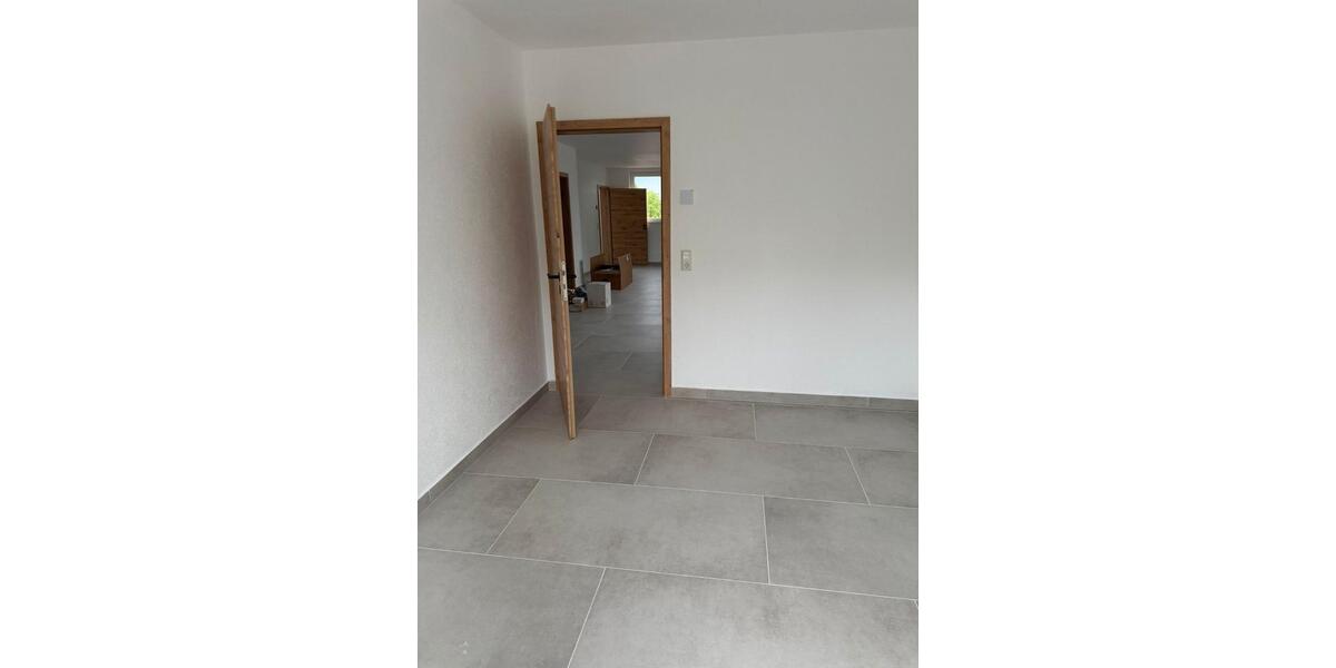 Etagenwohnung Ottweiler - 3.5 Zimmer, 75 m&sup2;, 870&euro; | Angebot:26430879