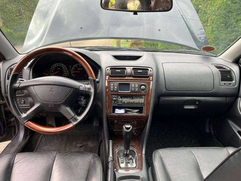 Mitsubishi Galant 303.000 km 2.499 € Gehrde 49596