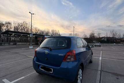 Toyota Yaris 188.000 km 2.300 &euro; Dortmund 44328