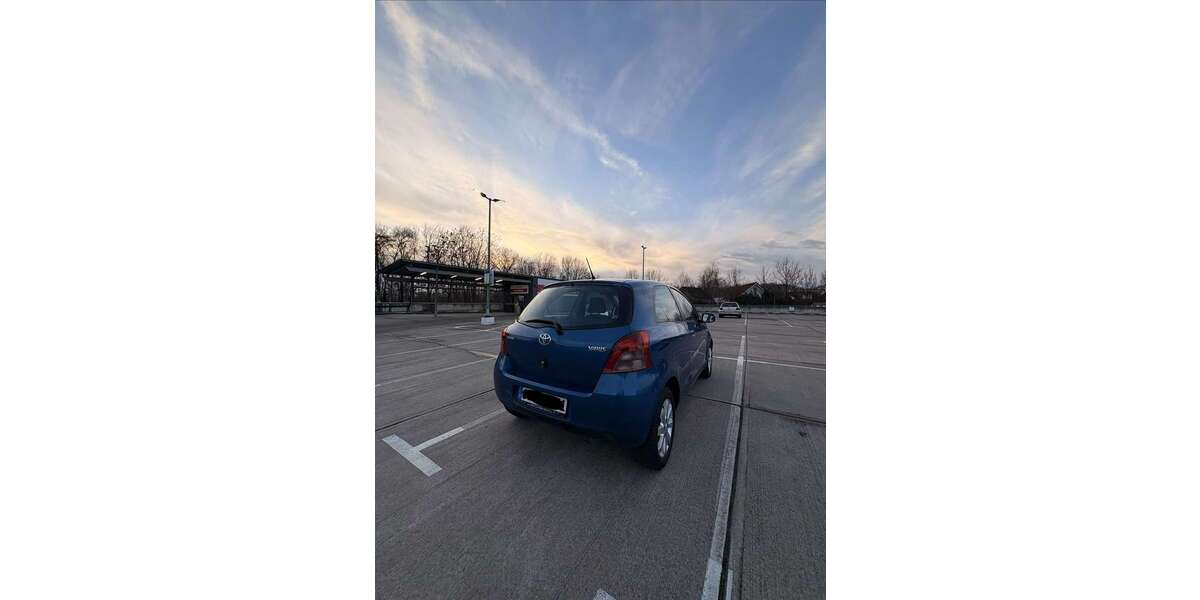 Toyota Yaris 188.000 km 2.300 &euro; Dortmund 44328