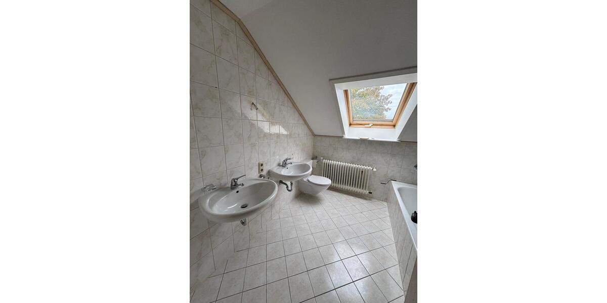 Dachgeschoßwohnung Appenweier - 4 Zimmer, 100 m&sup2;, 900&euro; | Angebot:25284005