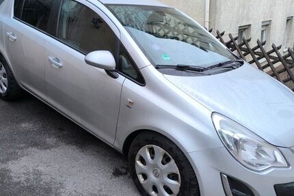 Opel Corsa 173.300 km 1.999 &euro; Esslingen 73734