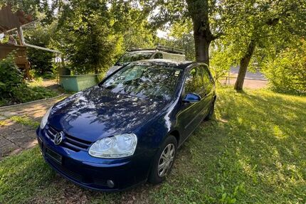 VW Golf 174.000 km 2.100 &euro; Engen 78234