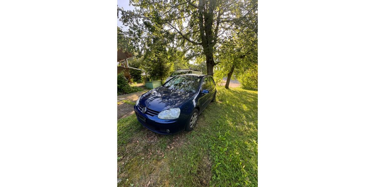 VW Golf 174.000 km 2.100 &euro; Engen 78234