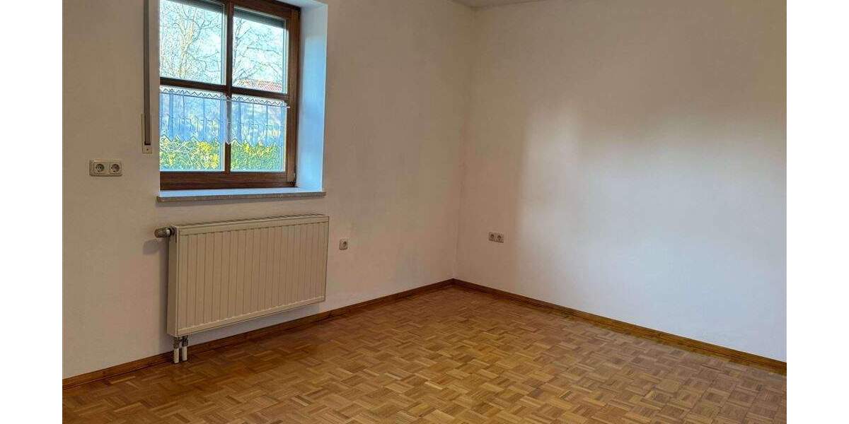 Einfamilienhaus Geiselhöring - 6 Zimmer, 237 m&sup2;, 1.300&euro; | Angebot:25562903