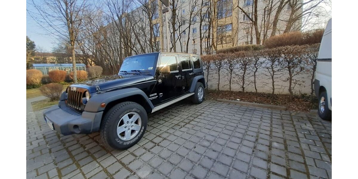 Jeep Wrangler 155.000 km 18.600 &euro; München 81925