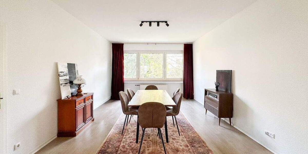 Etagenwohnung Düsseldorf Grafenberg - 3 Zimmer, 100 m&sup2;, 1.300&euro; | Angebot:25471853