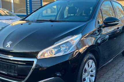 Peugeot 208 88.000 km 7.499 &euro; Essen 45356