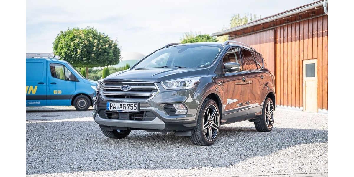 Ford Kuga 97.842 km 15.500 &euro; Pocking 94060