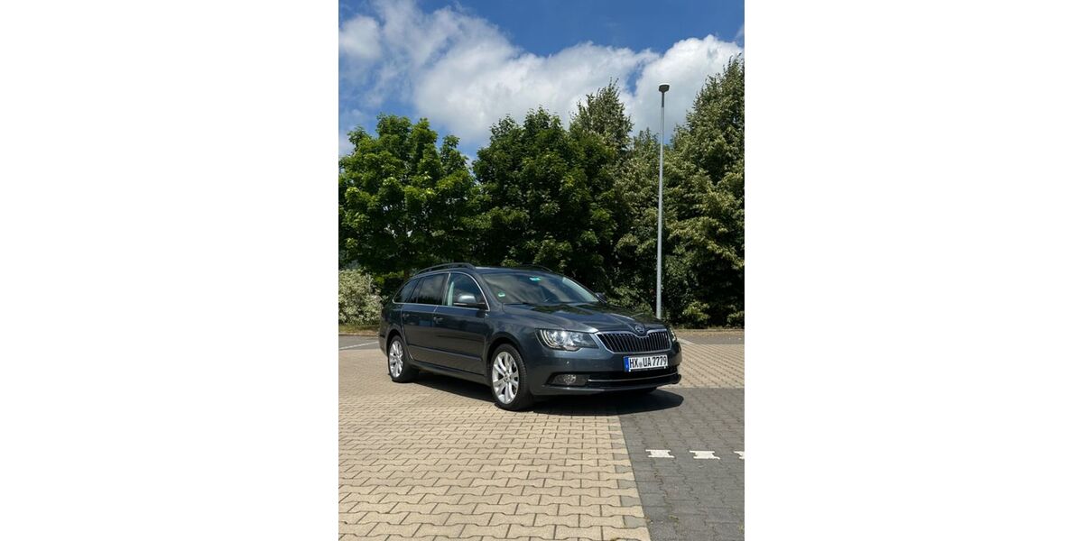 Skoda Superb 242.500 km 10.799 &euro; Holzminden 37603