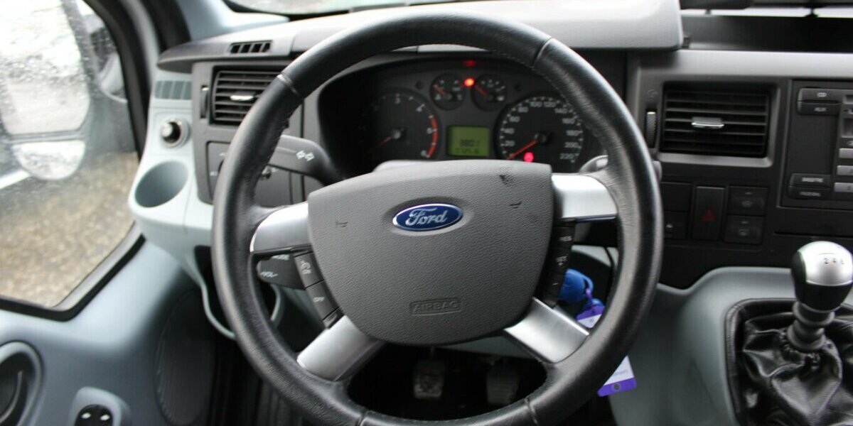 Ford Transit 300 L TDCi VA Trend - 9-Sitzer - 72.380 km 12.980 &euro; Euskirchen 53881