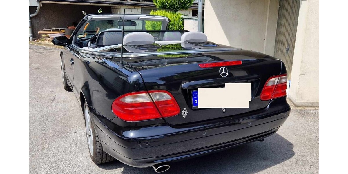 Mercedes-Benz CLK 320 165.500 km 10.490 &euro; Moers 47441