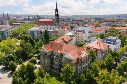 Charmante Villen-Wohnung im Königstraßen-Viertel, 2 Balkone, neu saniert, kurzfristig beziehbar!