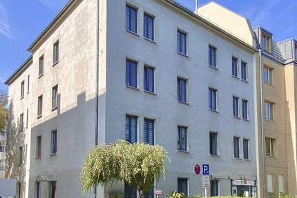 Bestlage: Wohn-Geschäftshaus mit enormem Entwicklungspotenzial! 3 zimmer