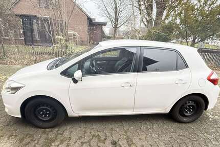 Toyota Auris 200.000 km 6.500 &euro; Fintel 27389