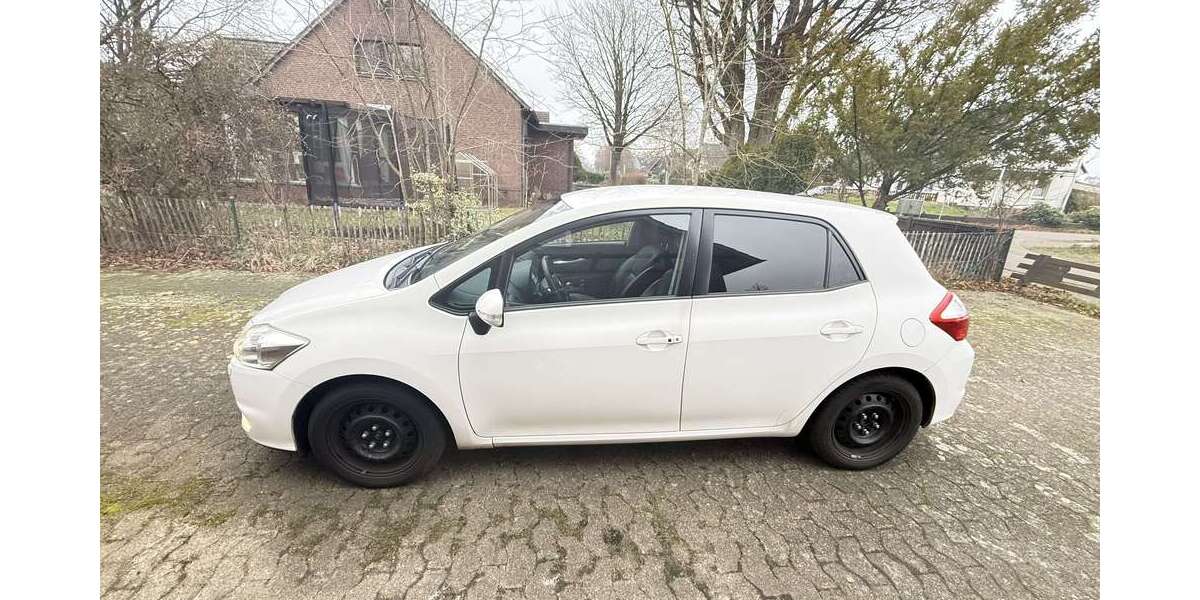 Toyota Auris 200.000 km 6.500 &euro; Fintel 27389