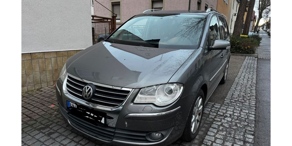 VW Touran 237.000 km 4.600 € Heilbronn 74080