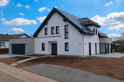 Haus Pronsfeld - 6 Zimmer, 180 m&sup2;, 600.000&euro; | Angebot:26148301