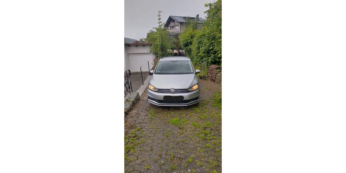 VW Touran 89.000 km 20.990 &euro; Schonach 78136