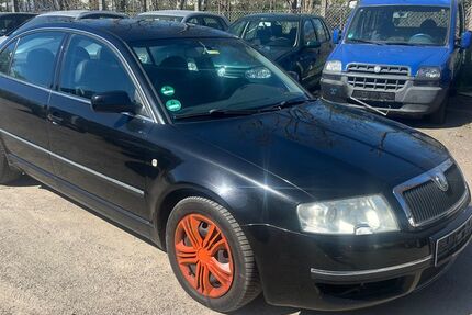 Skoda Superb 220.000 km 1.000 &euro; RIESA 01589