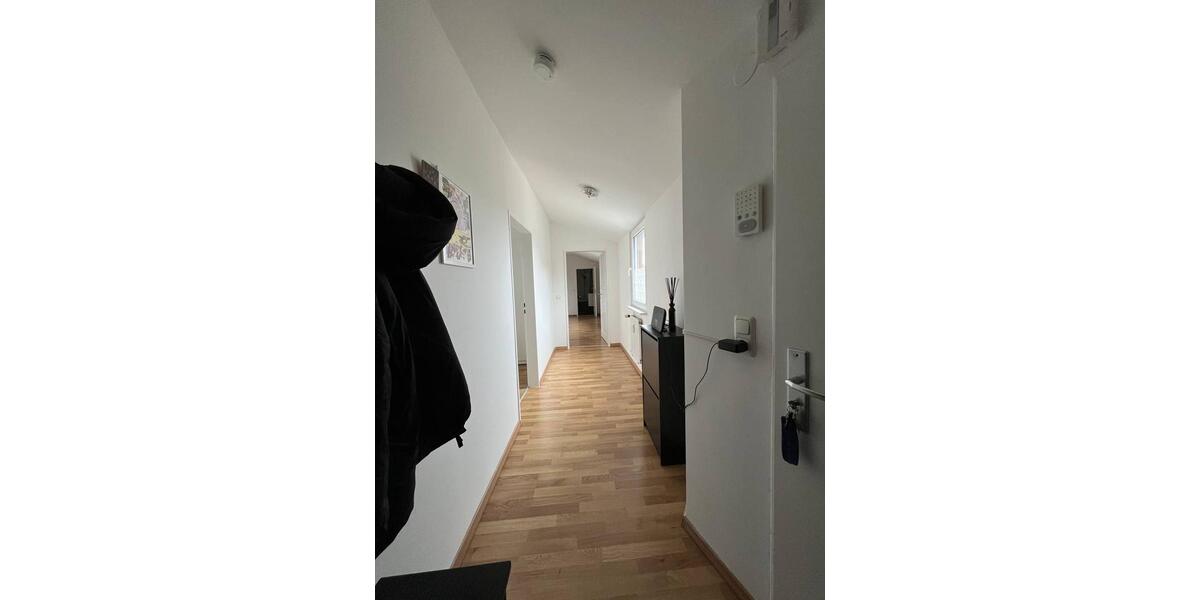 Dachgeschoßwohnung Wiesbaden Biebrich - 2 Zimmer, 60 m&sup2;, 850&euro; | Angebot:25971717