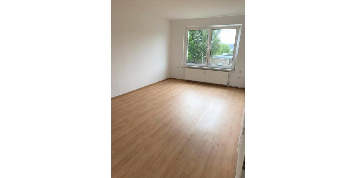 Etagenwohnung Schwedt (Oder) - 3 Zimmer, 68 m&sup2;, 425&euro; | Angebot:26347003