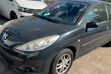 Peugeot 206 162.000 km 950 € Detmold 32758