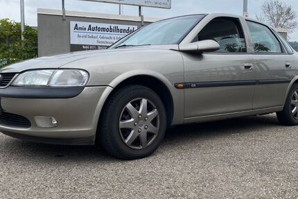Opel Vectra 64.100 km 1.590 € Bad Säckingen 79713