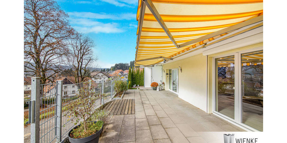 Sanierte Eigentumswohnung mit eigenem Garten und Terrasse, Einbauküche und Kaminofen inklusive 2 zimmer