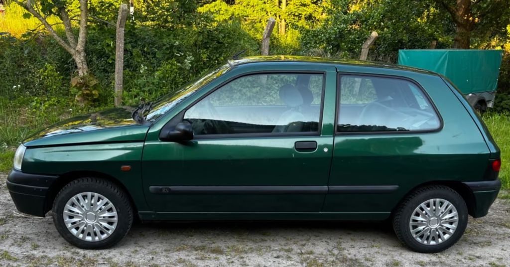 Renault Clio 94.711 km 1.900 &euro; Jarmen 17126