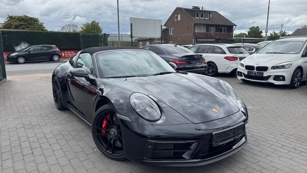 992