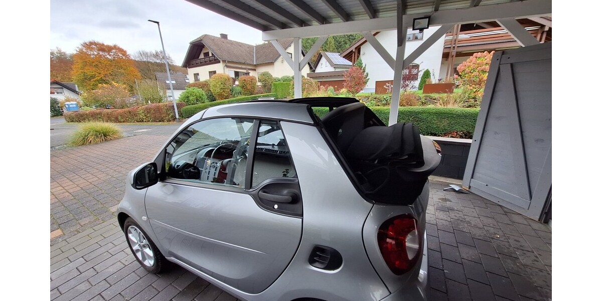 Smart Fortwo Cabrio 45.200 km 10.500 € Isenburg 56269