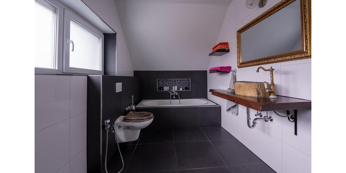 Etagenwohnung Gronau (Westfahlen) - 4 Zimmer, 138 m&sup2;, 569.000&euro; | Angebot:27134338