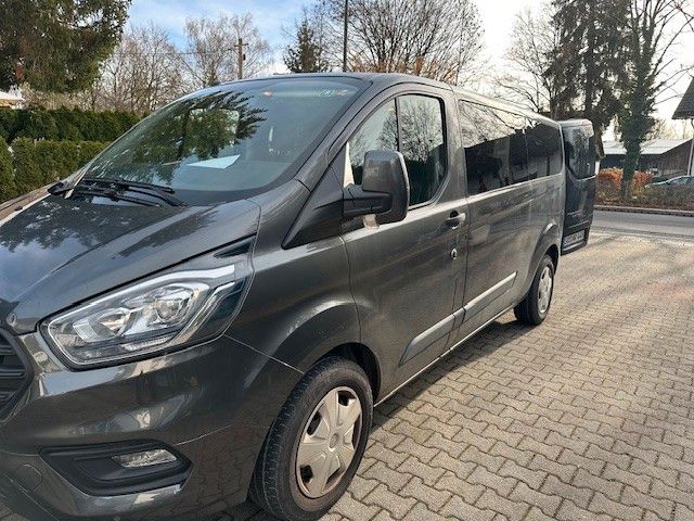 Ford Transit Custom 281.000 km 14.950 &euro; Unterhaching 82008