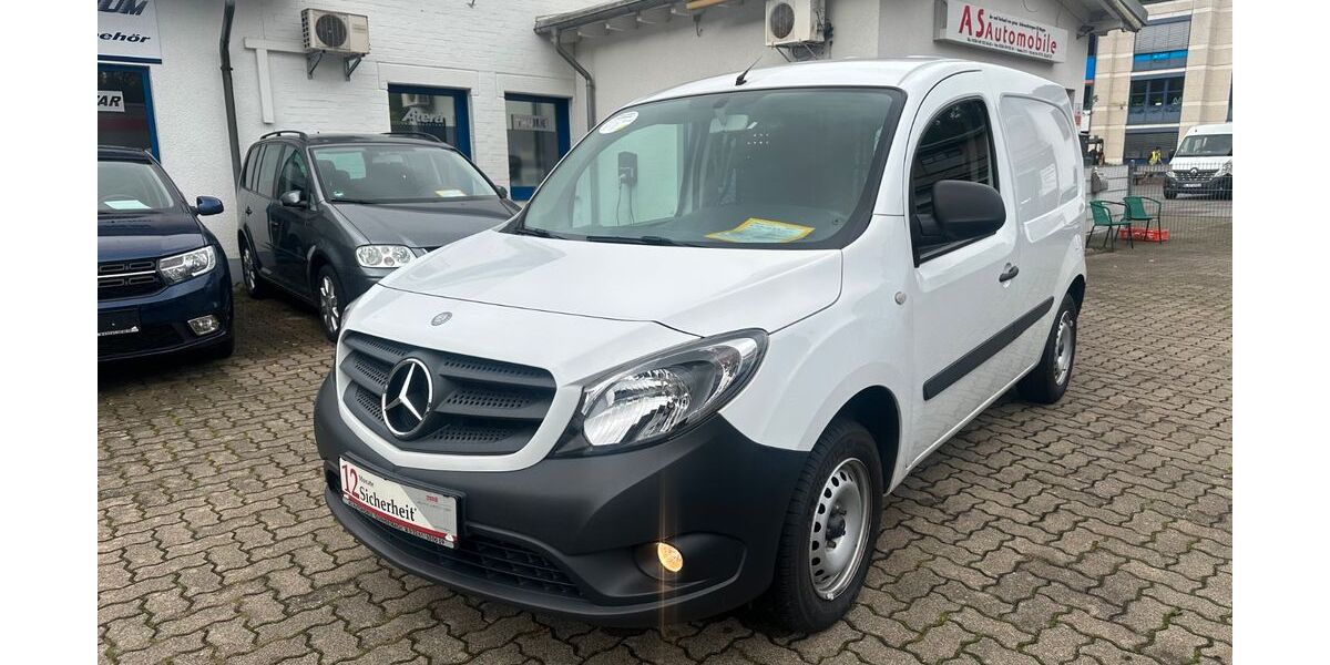 Mercedes-Benz Citan 127.000 km 9.699 &euro; Gummersbach (Zwischen Toom Markt und ATU) 51645