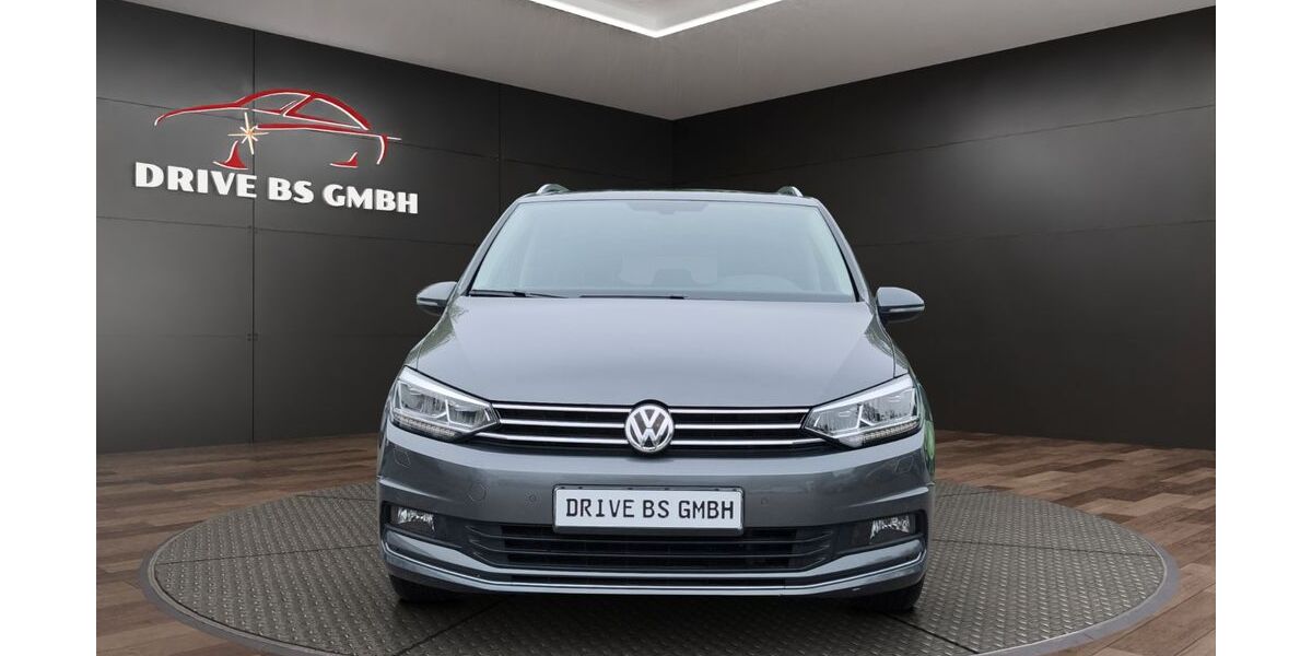 VW Touran 97.852 km 16.990 &euro; Zolling 85406