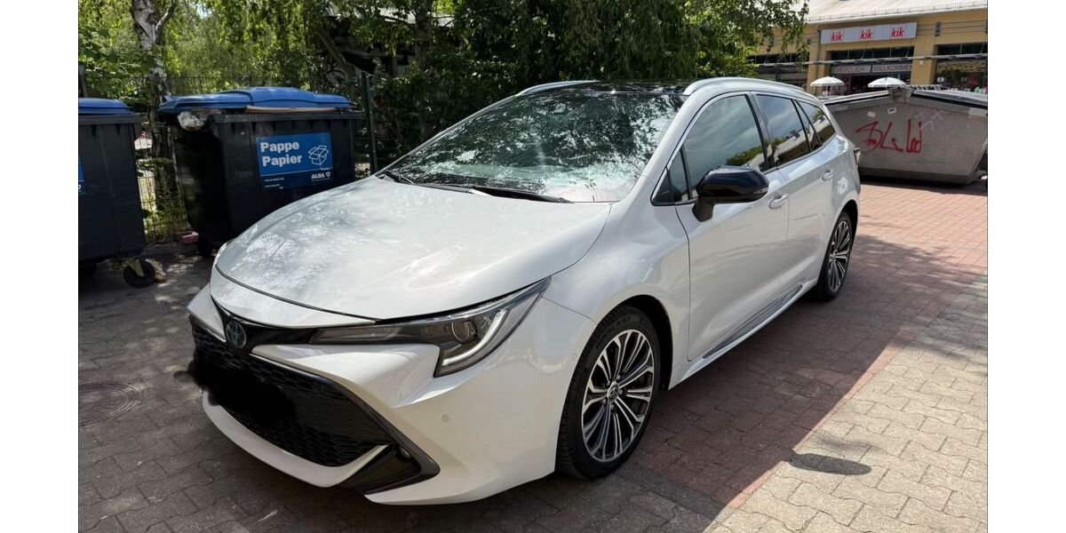 Toyota Corolla 89.000 km 18.900 &euro; Berlin 13409