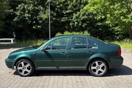 VW Bora 128.000 km 4.599 &euro; Eisenach 99817