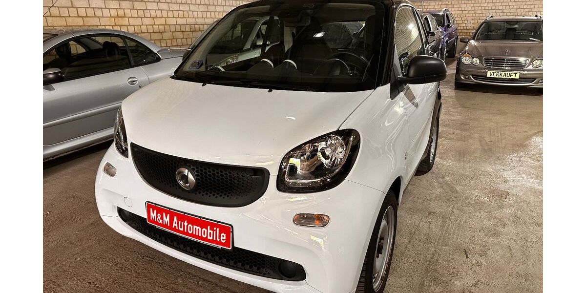 Smart ForTwo 67.450 km 9.999 &euro; Hamburg 21079