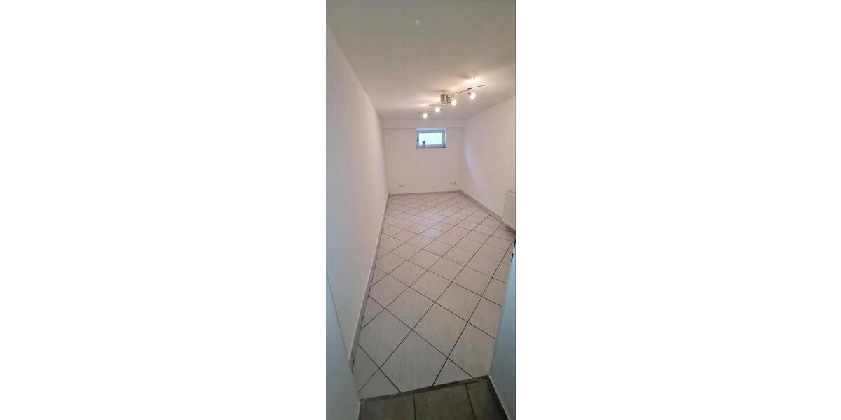 Etagenwohnung Dorfen - 4 Zimmer, 100 m&sup2;, 1.500&euro; | Angebot:25397685