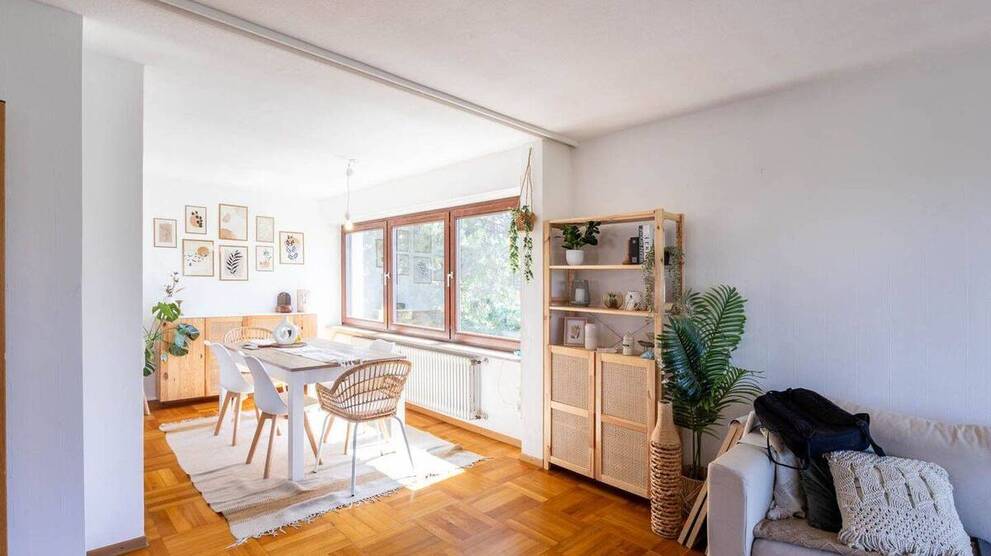 Liebevoll gepflegtes Drei-Parteienhaus in ruhiger Wohnlage 9 zimmer