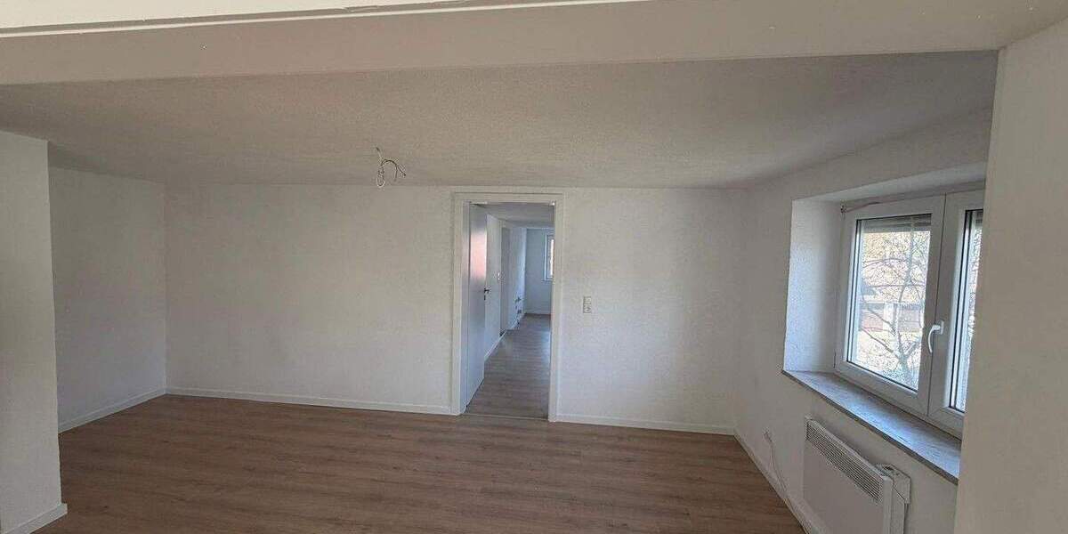 Etagenwohnung Langenau (Albeck) Albeck - 6 Zimmer, 148 m&sup2;, 250.000&euro; | Angebot:25824686